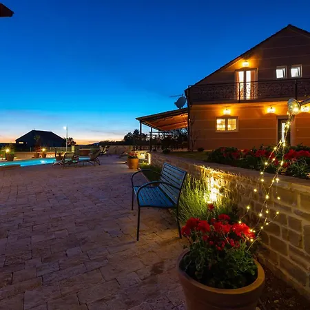 Iskra Semesterbostad Kakma