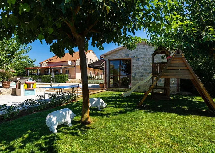 Iskra Semesterbostad Kakma