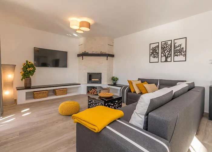 Iskra Semesterbostad