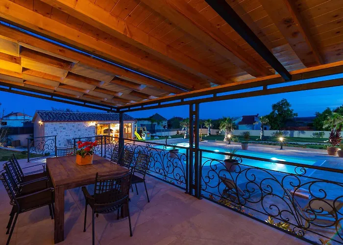 Semesterbostad Iskra