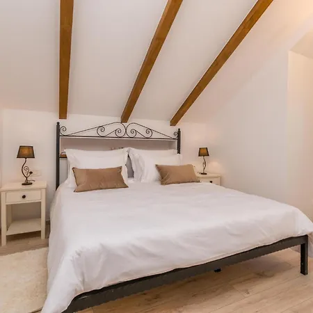 Ferienhaus Iskra Kakma