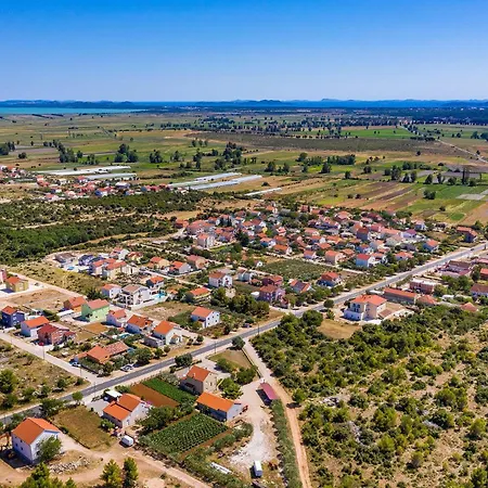 Iskra Ferienhaus Kakma