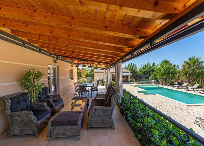 Iskra Дом отдыха