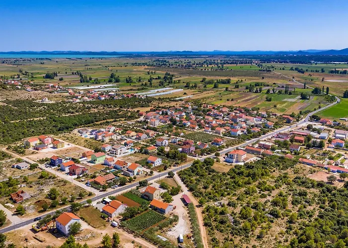 Iskra Ferienhaus Kakma